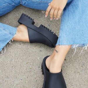 Jeffrey Campbell Platform Clog Mule Black Lug Sole Size 9